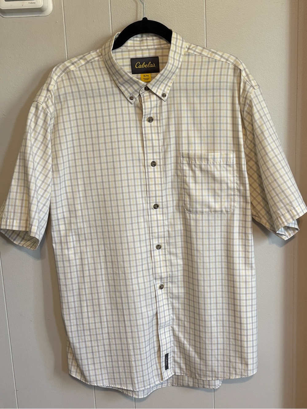 Cabela's Men's Short-Sleeve Button-Down Shirt in Cream, yellow and gray Plaid-XL